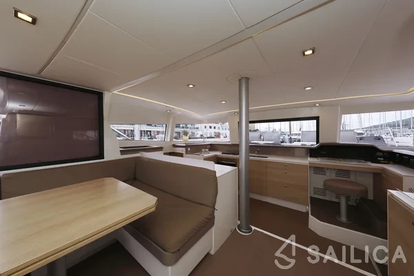 Bali 4.3 - Yacht Charter Sailica