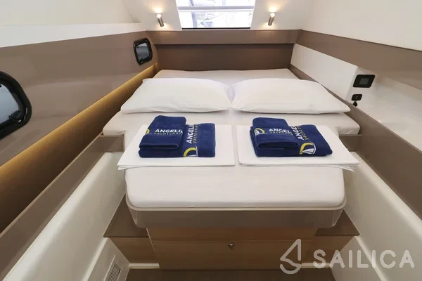 Bali 4.3 - Yacht Charter Sailica