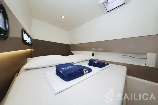 Bali 4.3 - Yacht Charter Sailica