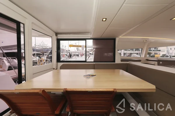 Bali 4.3 - Yacht Charter Sailica