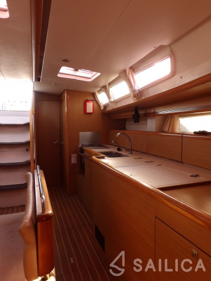 Sun Odyssey 44 i - Yacht Charter Sailica