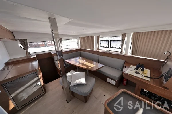 Lagoon 42 - Yacht Charter Sailica