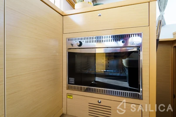 Lagoon 39 - Yacht Charter Sailica