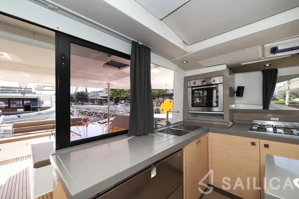 Saona 47 - Yacht Charter Sailica