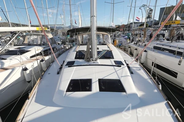 Dufour 460 GL - Yacht Charter Sailica