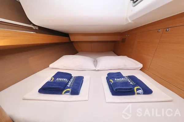 Dufour 460 GL - Yacht Charter Sailica