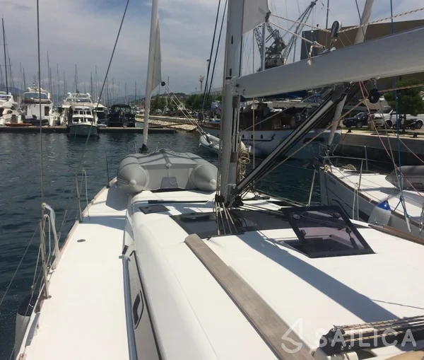 Dufour 460 GL - Yacht Charter Sailica