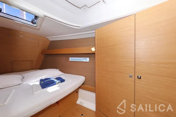 Dufour 412 GL - Yacht Charter Sailica