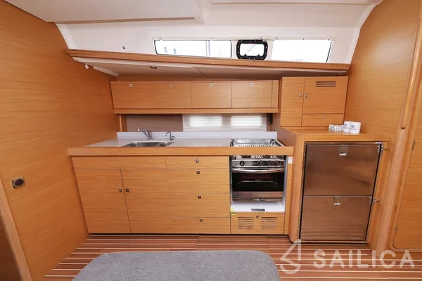 Dufour 460 GL - Yacht Charter Sailica