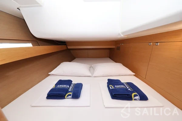 Dufour 460 GL - Yacht Charter Sailica