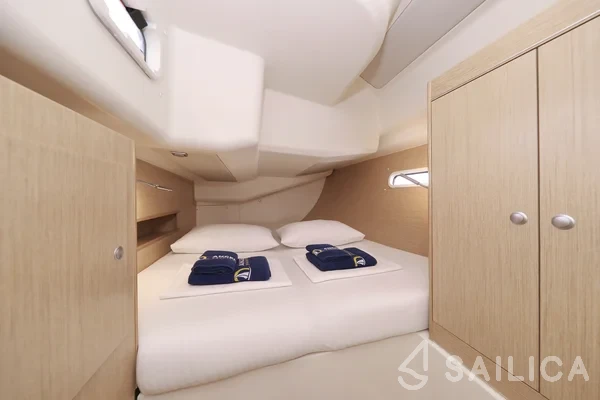 Hanse 455 - Yacht Charter Sailica