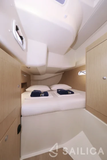Hanse 455 - Yacht Charter Sailica