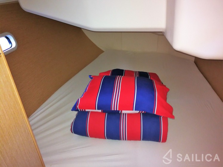 Hanse 455 - Yacht Charter Sailica