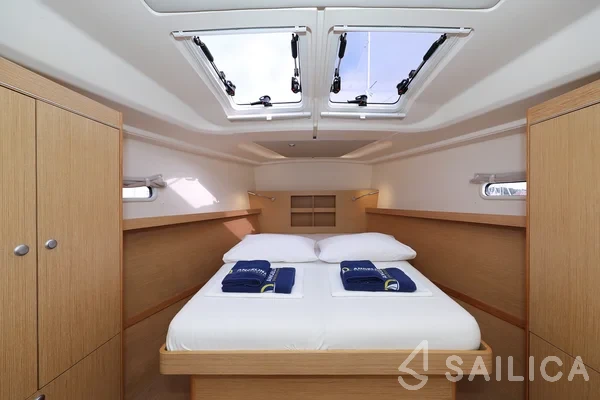 Hanse 455 - Yacht Charter Sailica