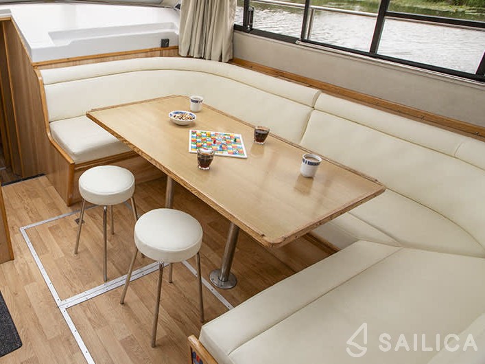 Le Boat Classique Star - Yacht Charter Sailica