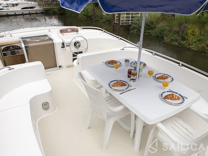 Le Boat Classique Star - Yacht Charter Sailica