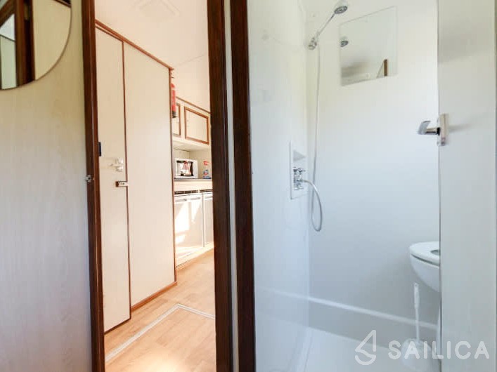 Le Boat Continentale - Yacht Charter Sailica