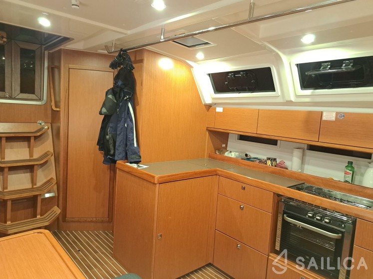 Bavaria 46 Cruiser - Yacht Charter Sailica