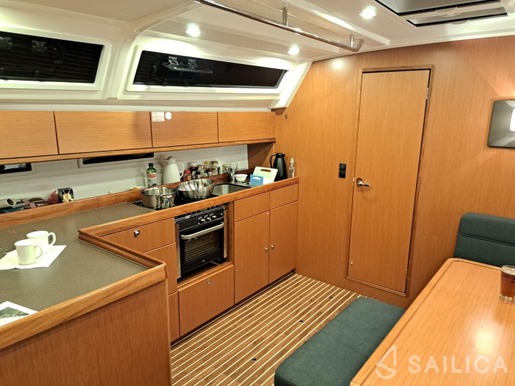 Bavaria 46 Cruiser - Yacht Charter Sailica