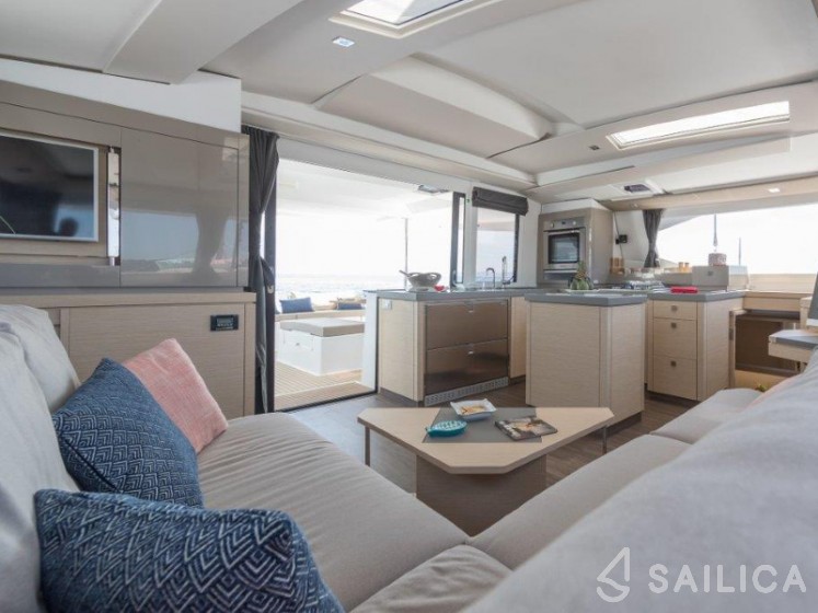 Saona 47 - Yacht Charter Sailica