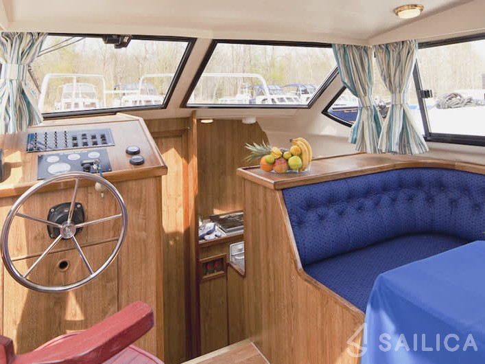 Le Boat Royal Classique - Yacht Charter Sailica