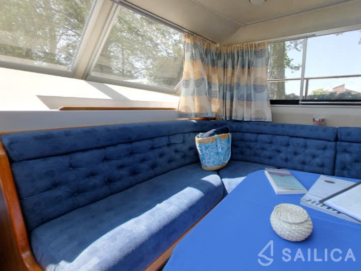 Le Boat Royal Classique - Yacht Charter Sailica