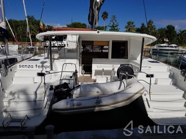 Lagoon 400 S2 - Yacht Charter Sailica