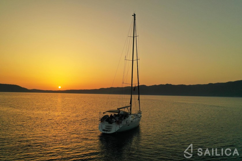 Hanse 445 - Yacht Charter Sailica