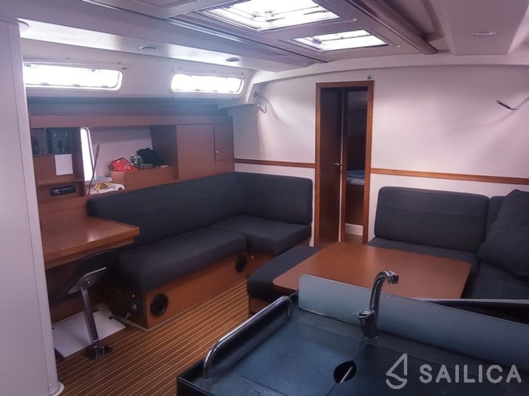 Hanse 445 - Yacht Charter Sailica