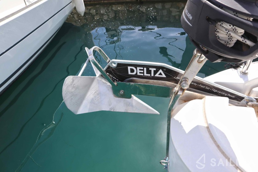Bavaria C42 - Yacht Charter Sailica
