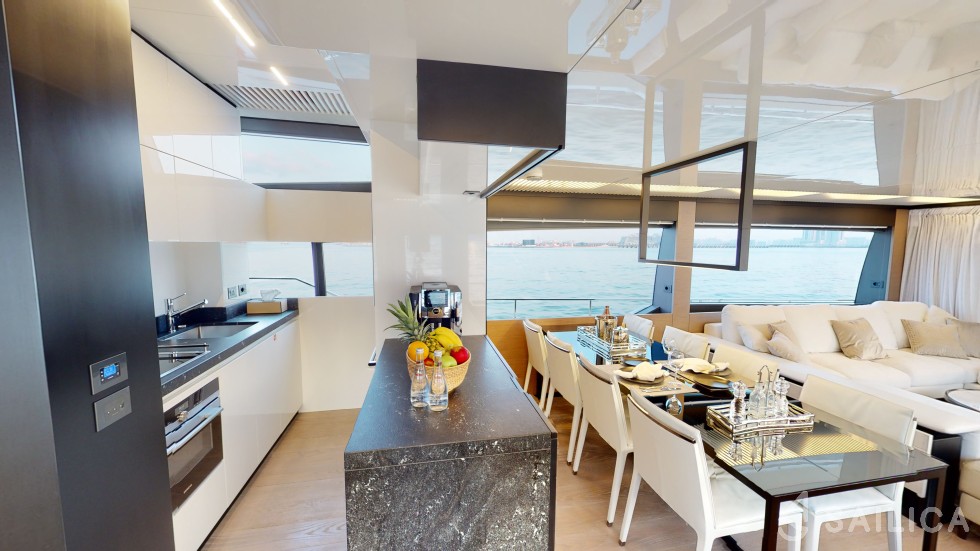Ferretti 780 - Yacht Charter Sailica