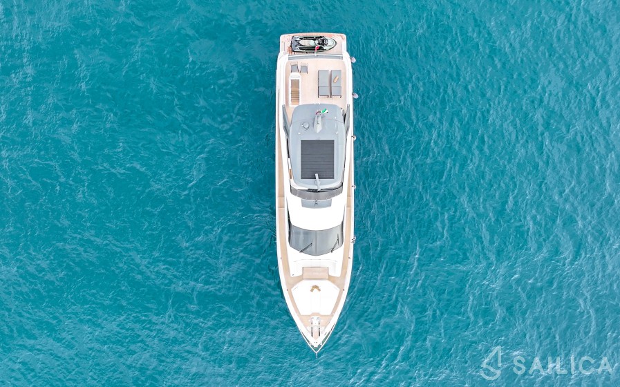Ferretti 780 - Yacht Charter Sailica