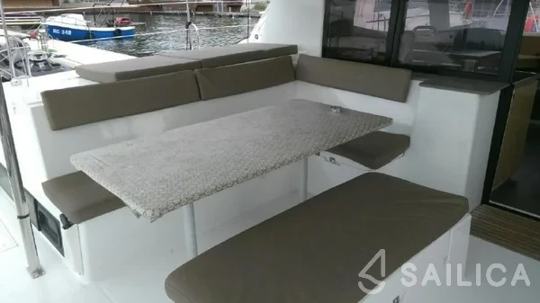 Helia 44 - Yacht Charter Sailica