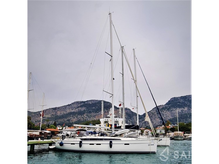 Bavaria 46 Cruiser - Yacht Charter Sailica