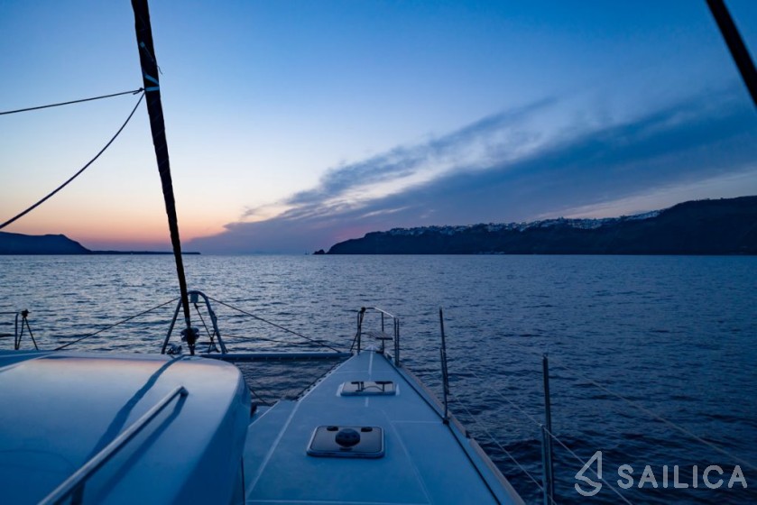 Lagoon 42 - Yacht Charter Sailica