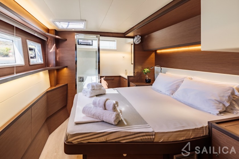 Lagoon 52F - Yacht Charter Sailica