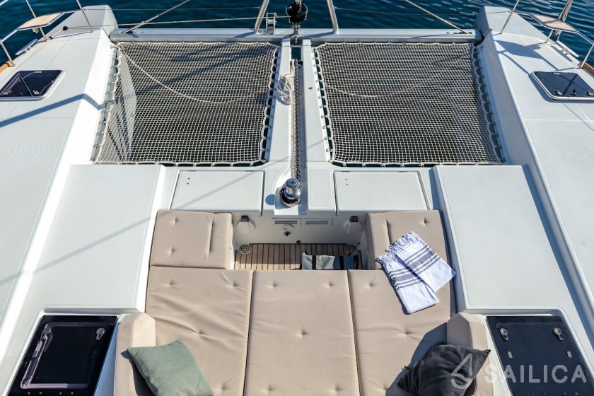 Lagoon 52F - Yacht Charter Sailica