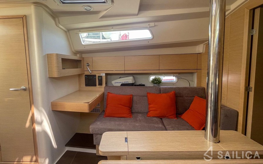 Hanse 348 - Yacht Charter Sailica