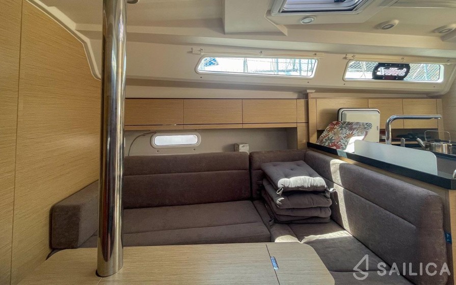 Hanse 348 - Yacht Charter Sailica