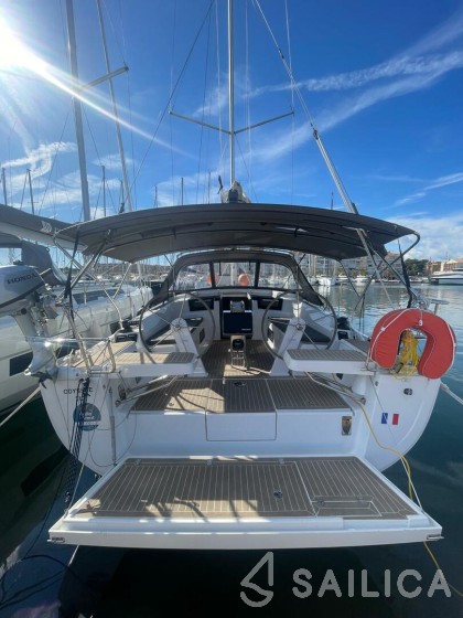 Hanse 388 - Yacht Charter Sailica