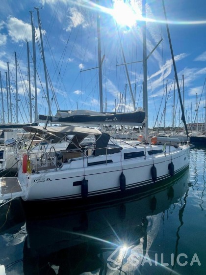 Hanse 388 - Yacht Charter Sailica