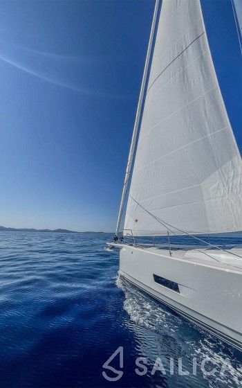 Hanse 460 - Yacht Charter Sailica