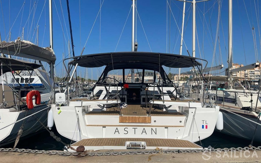 Hanse 460 - Yacht Charter Sailica