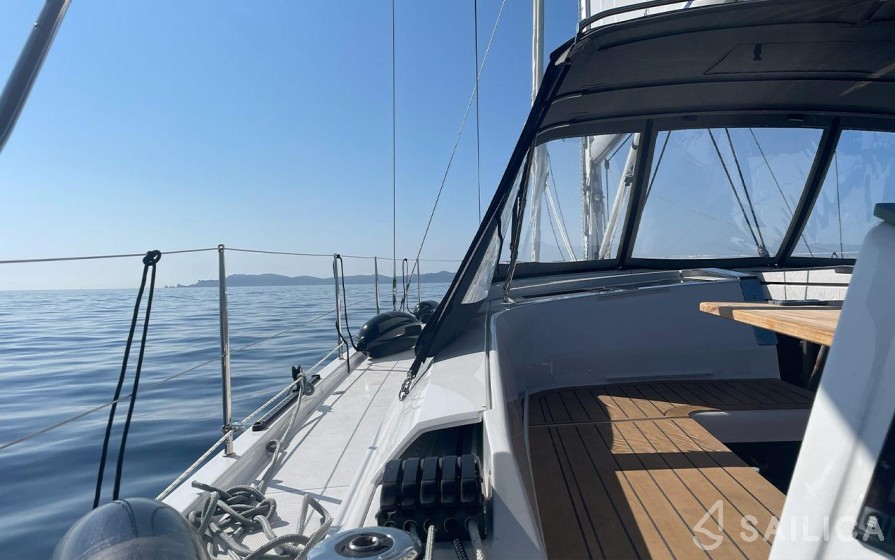 Hanse 460 - Yacht Charter Sailica