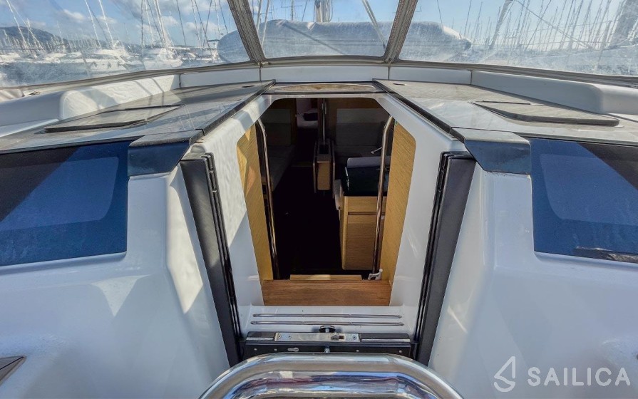 Hanse 388 - Yacht Charter Sailica