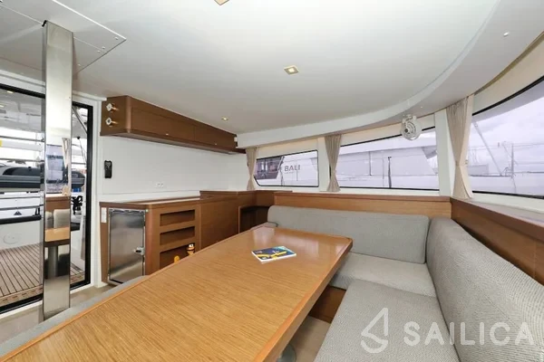 Lagoon 42 - Yacht Charter Sailica