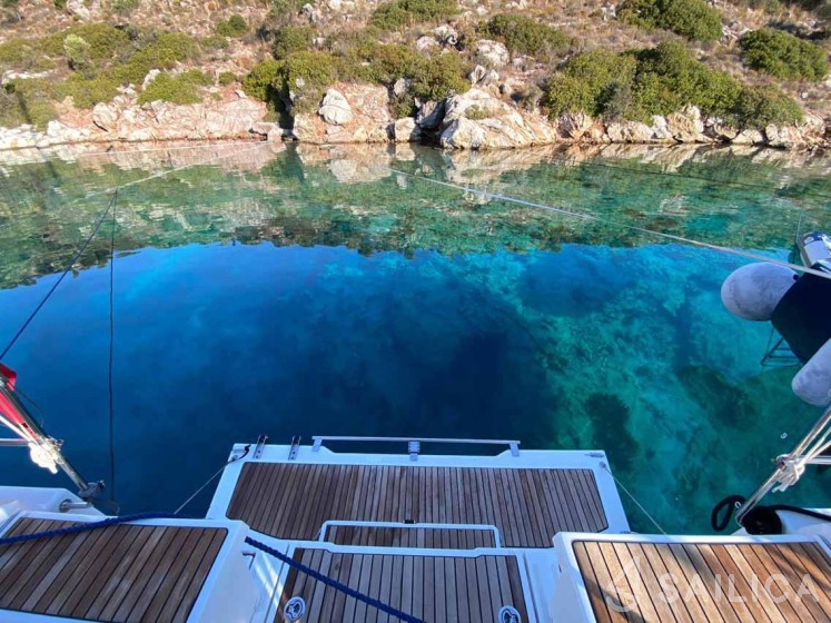 Oceanis 38.1 - Yacht Charter Sailica