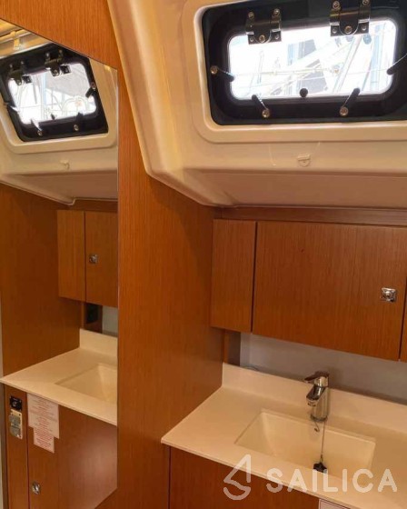 Bavaria C38 - Yacht Charter Sailica