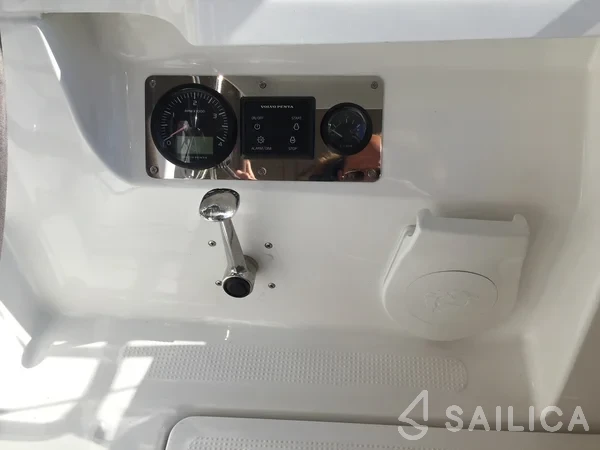 Bavaria 41 Cruiser - Yacht Charter Sailica