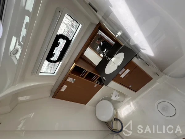 Bavaria 41 Cruiser - Yacht Charter Sailica